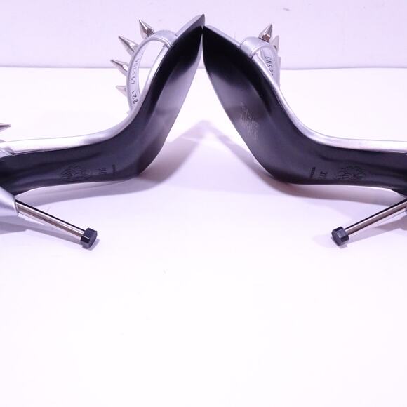 Alexander Mcqueen Silver Leather Metal Studded Heeled Sandals 37.5 NIB 1,390 - Picture 13 of 15